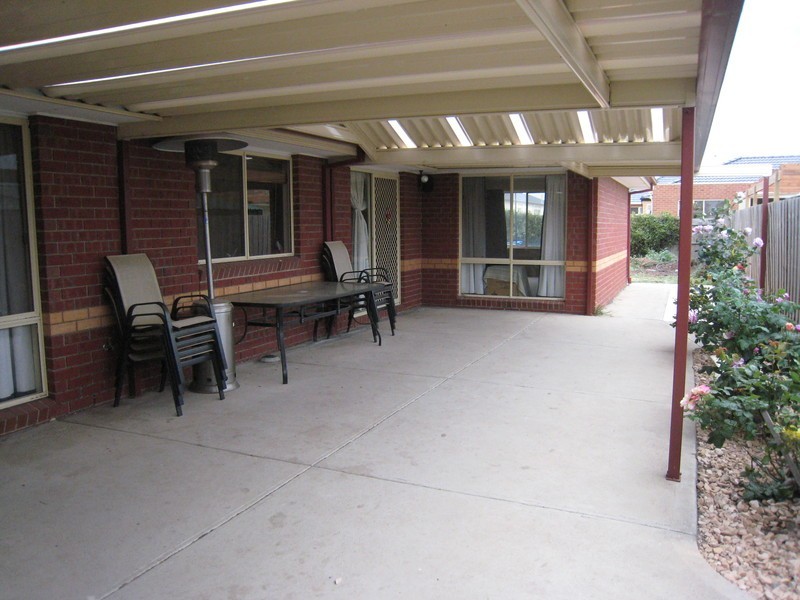 4 Champagne Way, Hillside VIC 3037