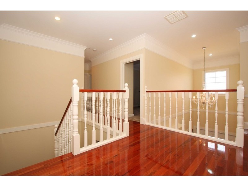 81 Hillcrest Drive, Hillside VIC 3037
