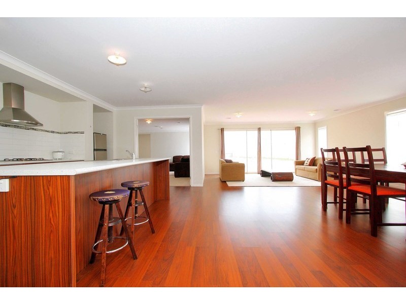 9 The Willows, Hillside VIC 3037