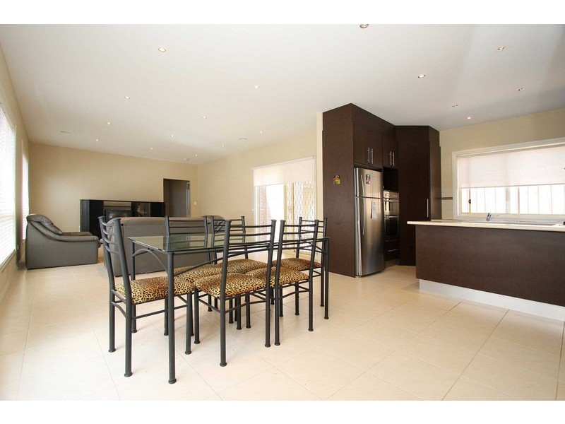 3 Hepburn Court, Taylors Hill VIC 3037
