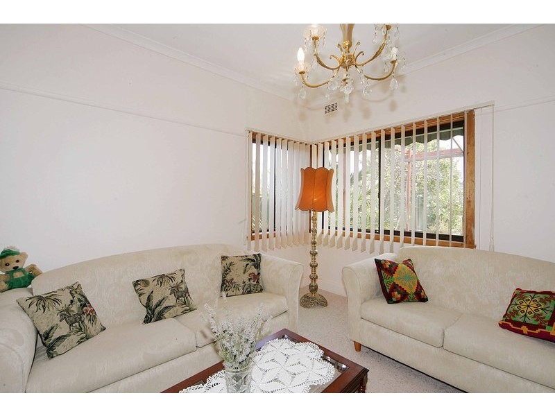 70 Oberon Avenue, St Albans VIC 3021