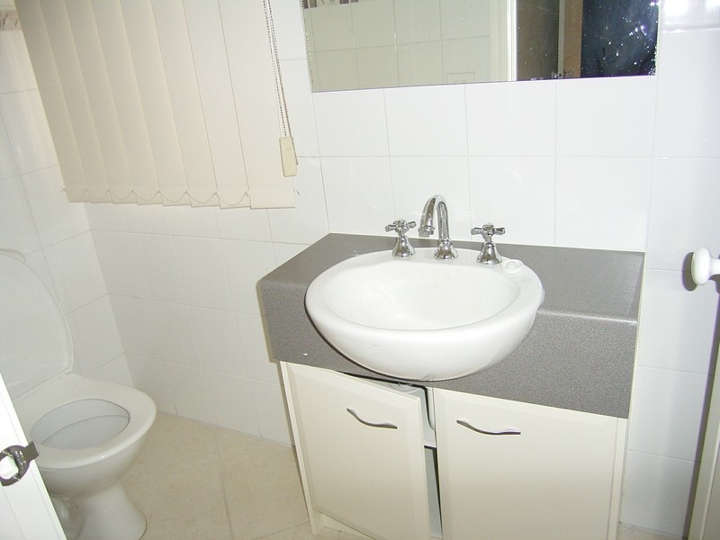 2/60 Blendon Avenue, St Albans VIC 3021