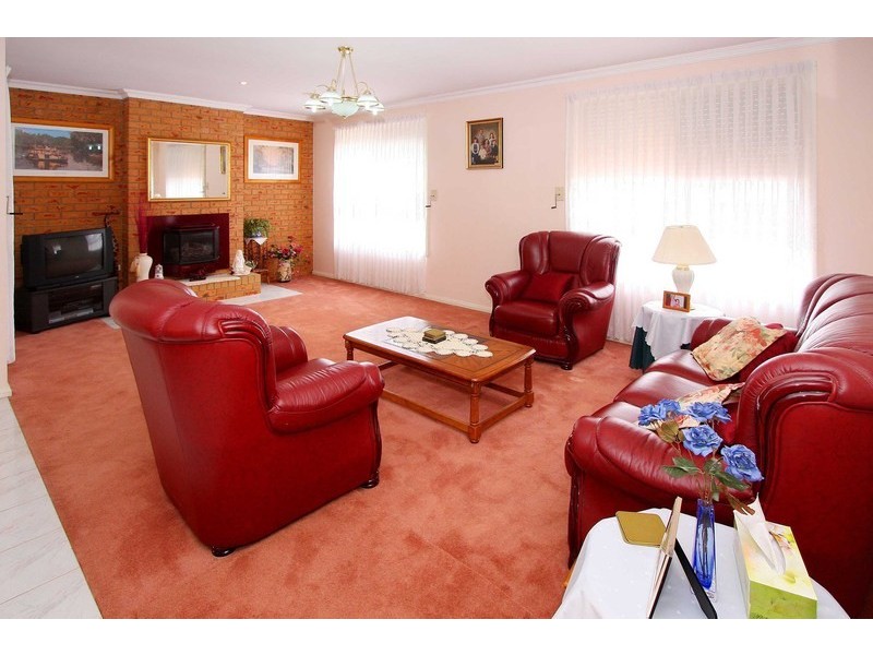 16 Mitchell Court, Taylors Lakes VIC 3038