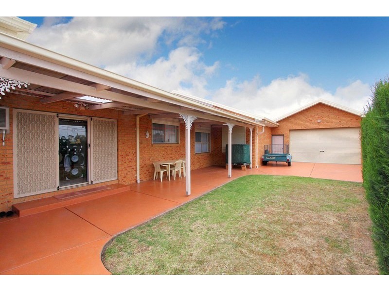 16 Mitchell Court, Taylors Lakes VIC 3038