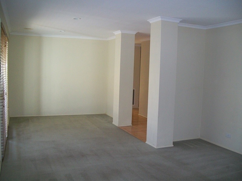 5 Wareham Court, Hillside VIC 3037