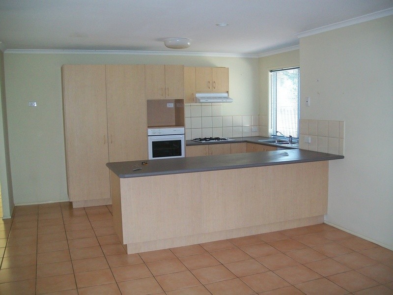 5 Wareham Court, Hillside VIC 3037