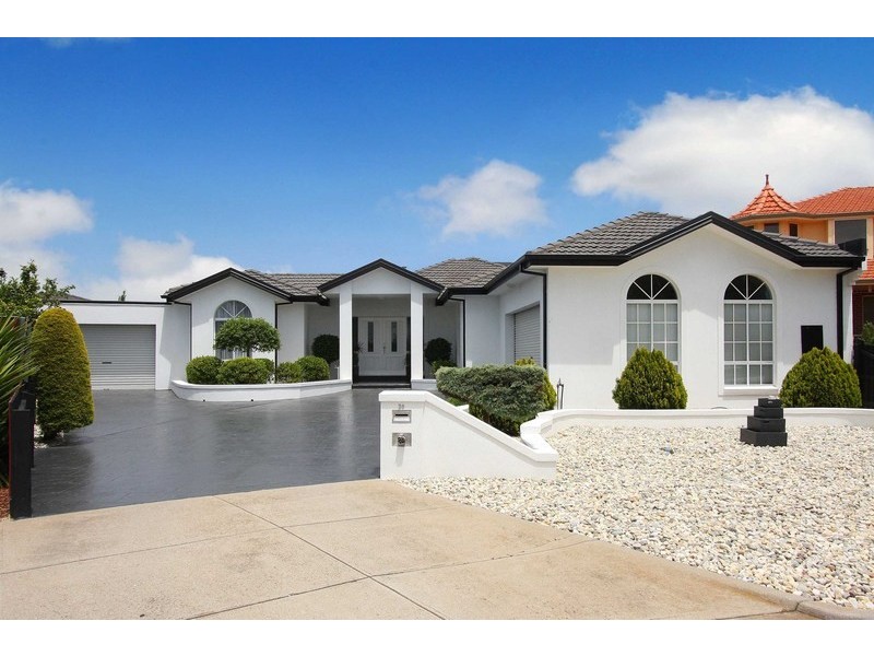 20 Cunningham Court, Taylors Lakes VIC 3038