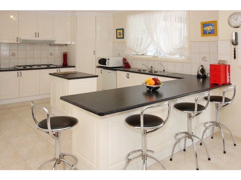 20 Cunningham Court, Taylors Lakes VIC 3038