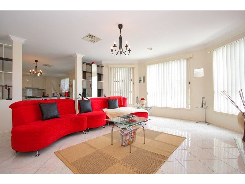 20 Cunningham Court, Taylors Lakes VIC 3038