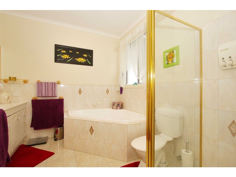 20 Cunningham Court, Taylors Lakes VIC 3038