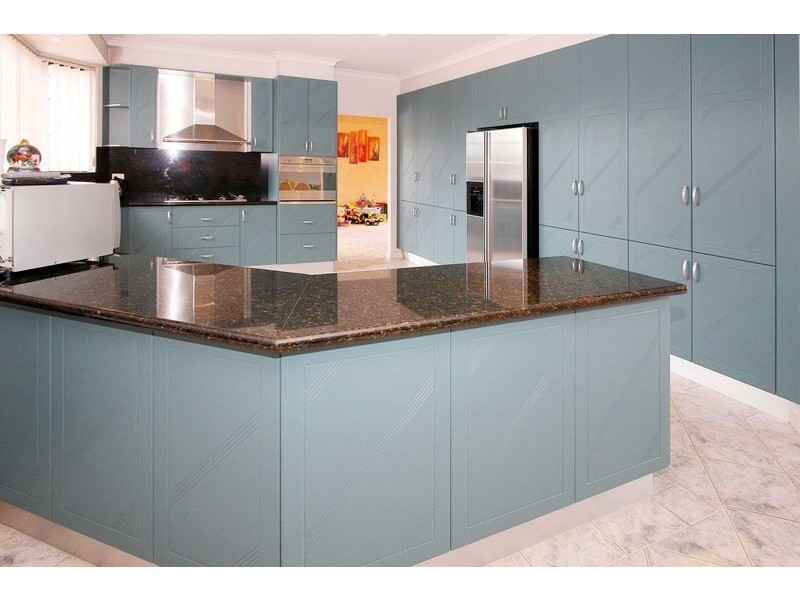 8 Elegan Court, Hillside VIC 3037