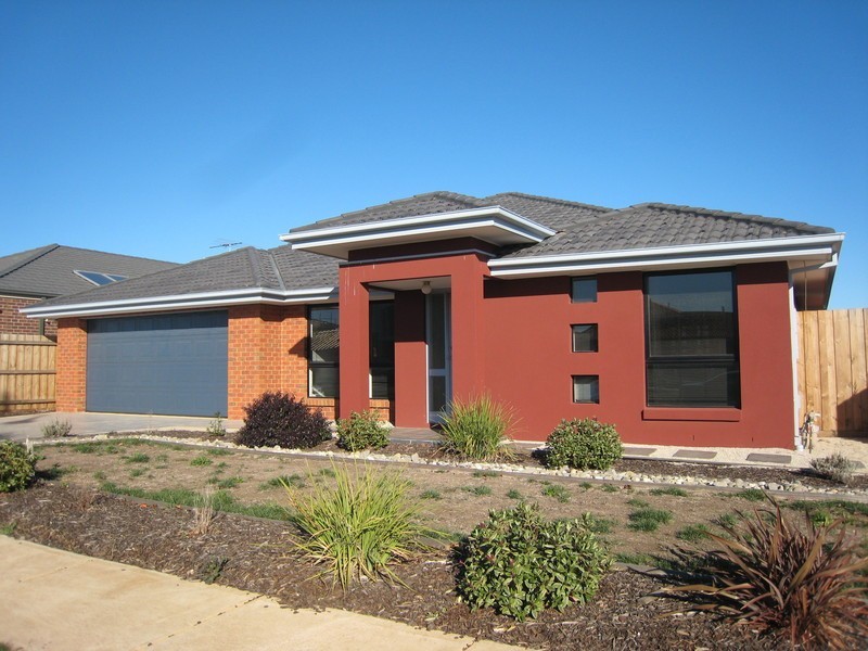 22 Kirabilli Boulevard, Taylors Hill VIC 3037