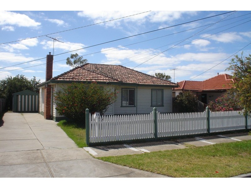 38 Welwyn Parade, Deer Park VIC 3023