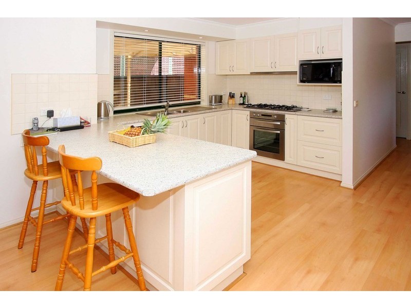 26 Fescue Place, Delahey VIC 3037