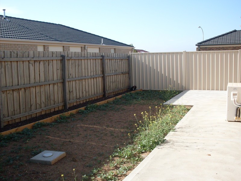 14 Beauview Court, Kurunjang VIC 3337
