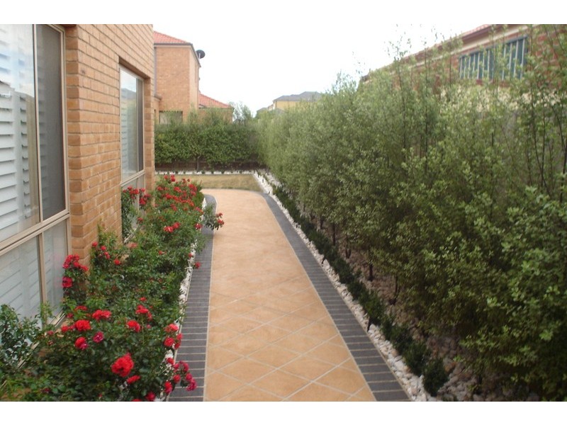 42 Jade Way, Hillside VIC 3037