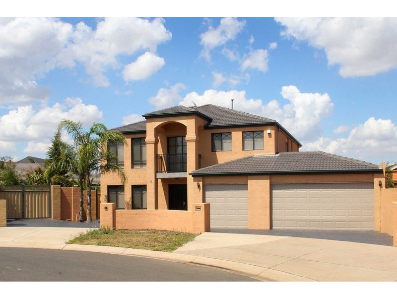 22 Sovereign Way, Hillside VIC 3037