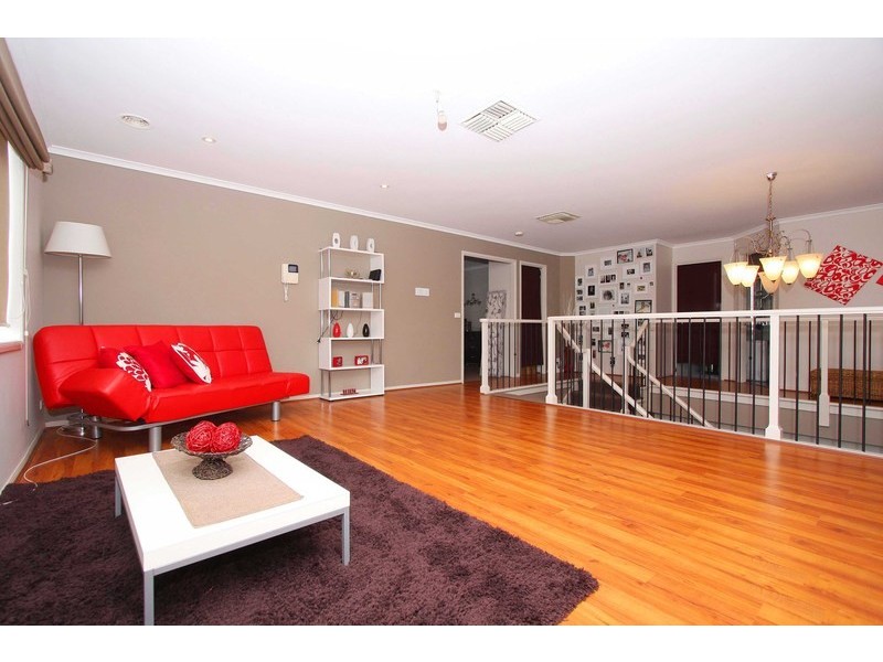 22 Sovereign Way, Hillside VIC 3037