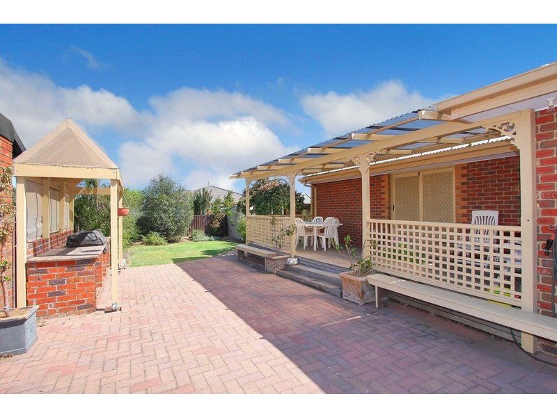 14 Doran Walk, Delahey VIC 3037