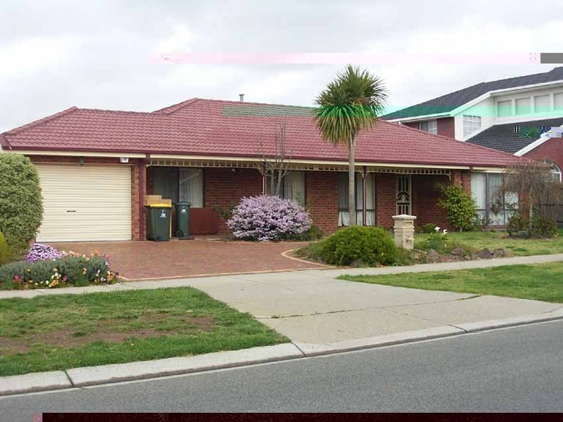 29 Wellesley Drive, Taylors Lakes VIC 3038