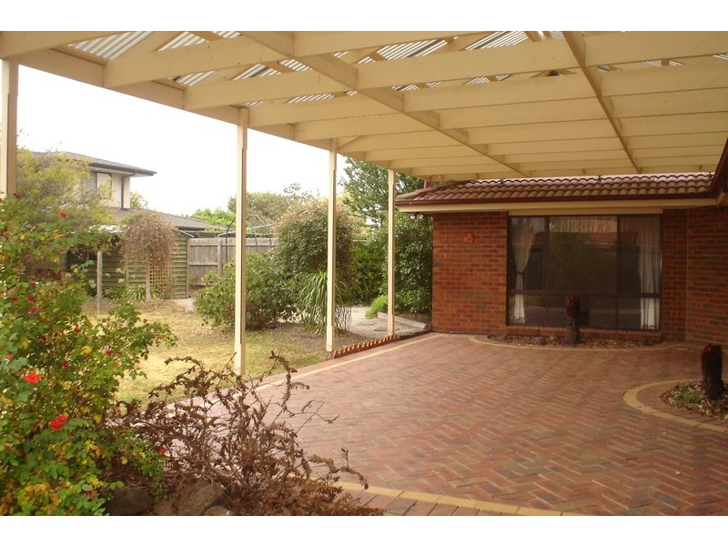 29 Wellesley Drive, Taylors Lakes VIC 3038