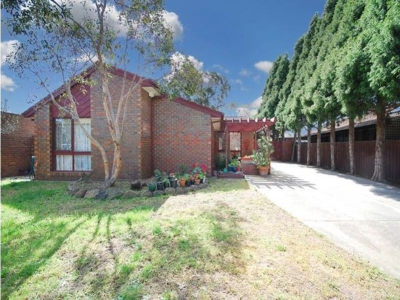 21 Cocoparra Crescent, Taylors Lakes VIC 3038