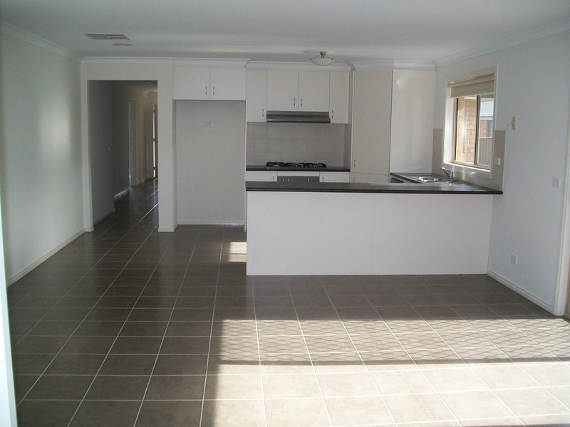 6 Penrose Mews, Hillside VIC 3037