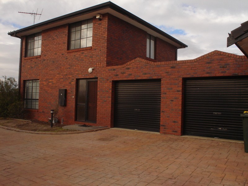 4/145 Copernicus Way, Keilor Downs VIC 3038