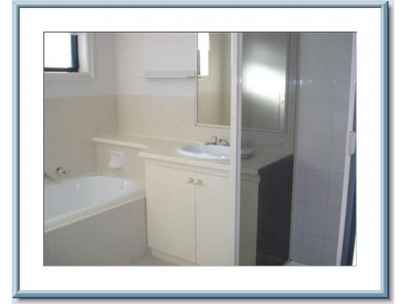 4/145 Copernicus Way, Keilor Downs VIC 3038