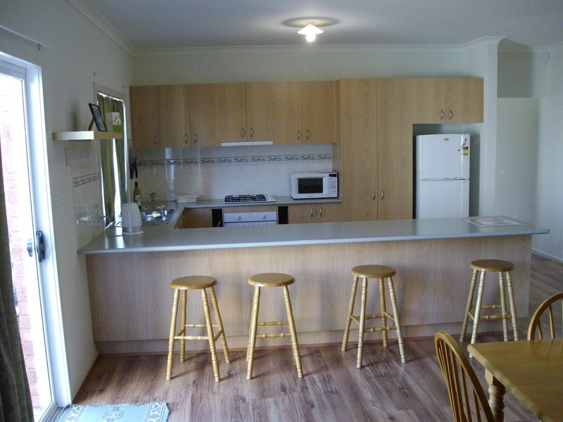 46 Queens Parade, Hillside VIC 3037