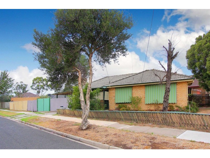 52 Perrett Avenue, St Albans VIC 3021