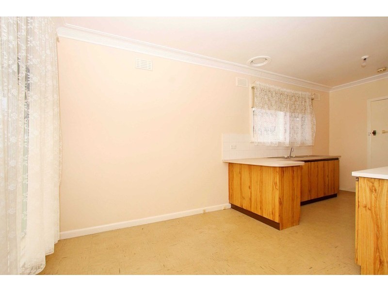 52 Perrett Avenue, St Albans VIC 3021