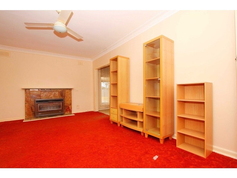 52 Perrett Avenue, St Albans VIC 3021