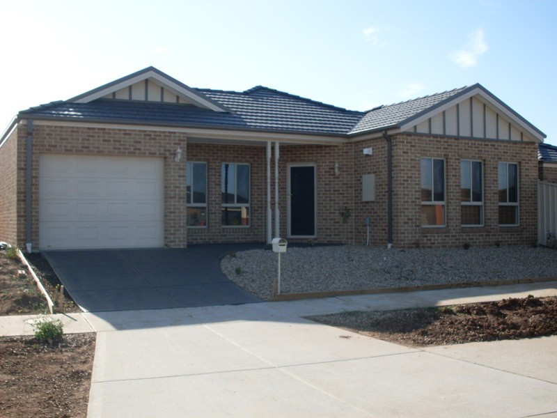 14 Beauview Court, Kurunjang VIC 3337