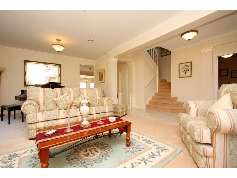 28 Highwood Drive, Hillside VIC 3037