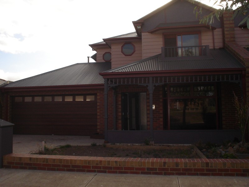 14 Mallebush Avenue, Cairnlea VIC 3023