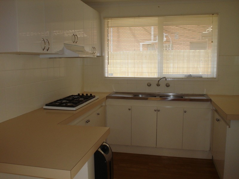 11 Yanchep Court, Taylors Lakes VIC 3038