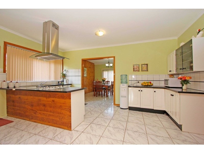 34 Andrea Street, St Albans VIC 3021