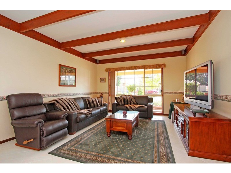 28 Buckingham Street, Sydenham VIC 3037