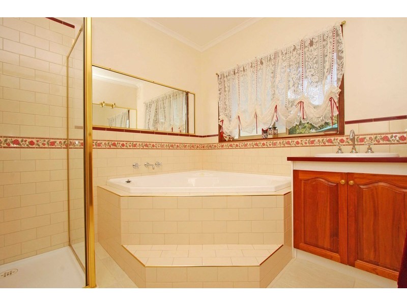 28 Buckingham Street, Sydenham VIC 3037