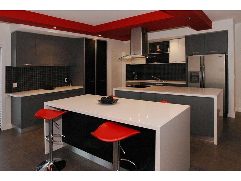 8 Speargrass Drive, Hillside VIC 3037