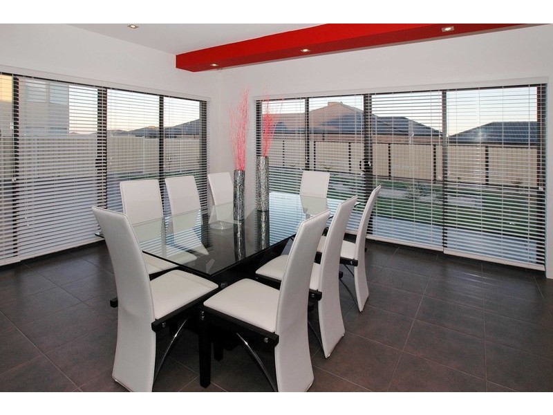 8 Speargrass Drive, Hillside VIC 3037