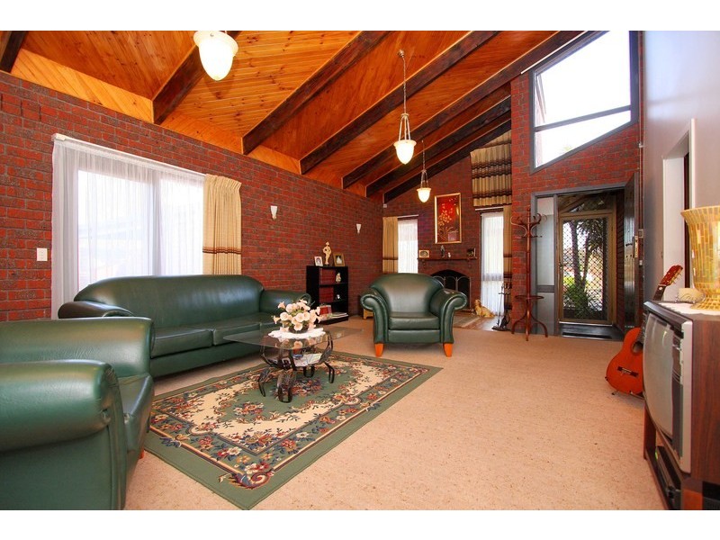 16 Lotis Court, Keilor Downs VIC 3038