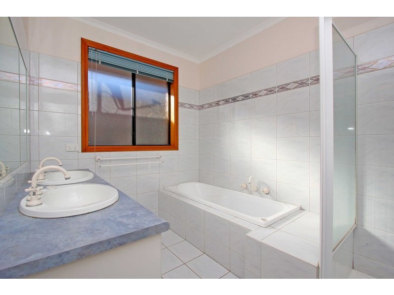 63 Australia Drive, Taylors Lakes VIC 3038