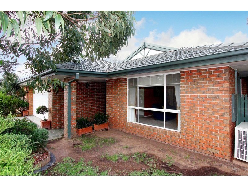 30 Kenswick Drive, Hillside VIC 3037