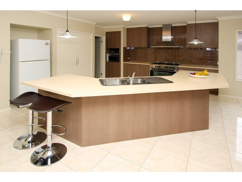 3 The Willows, Hillside VIC 3037