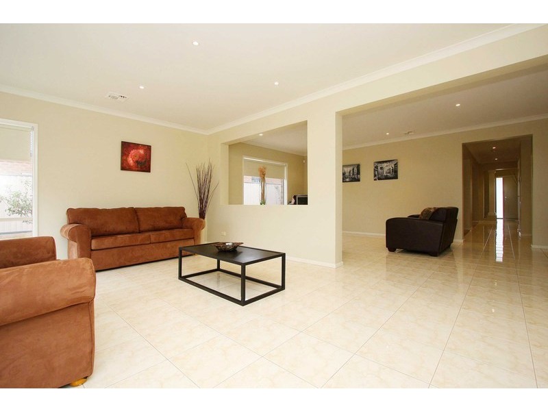 3 The Willows, Hillside VIC 3037