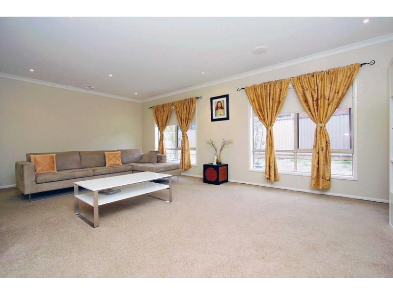 3 The Willows, Hillside VIC 3037