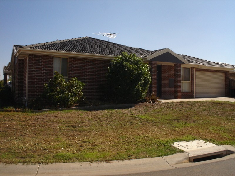 1/20 Westminster Avenue, Hillside VIC 3037