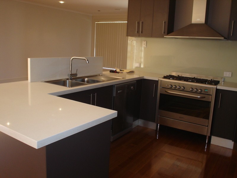 1/20 Westminster Avenue, Hillside VIC 3037